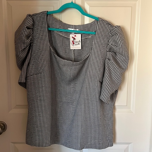 Tops - Black & White Top